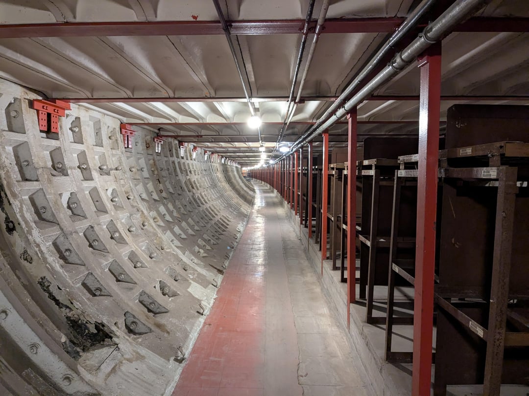 Pictures of WW2 deep level bomb shelter at Clapham South