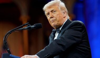 «Je sais ce que je fais» : Trump se défend sur les droits de douane et assure que des pays «lèchent le cul» des États-Unis