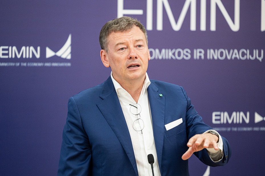 kai griūva pasaulio tvarka, Lietuva negali žaisti rizikingų žaidimų