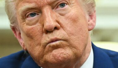 Trumpui nepatinka, kad Rusija bombarduoja Ukrainą kaip pašėlusi - 15min.lt