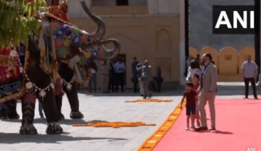 JD Vance Visits Amer Fort Near Jaipur, Welcomed By Elephants