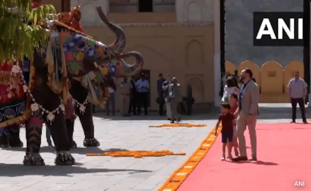 JD Vance Visits Amer Fort Near Jaipur, Welcomed By Elephants