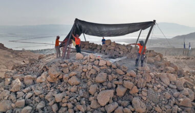 Israel: Antike Wüsten-Pyramide gibt Rätsel auf - Archäologen finden 2.200 Jahre alten monumentalen Pyramidenbau mit unbekannter Funktion