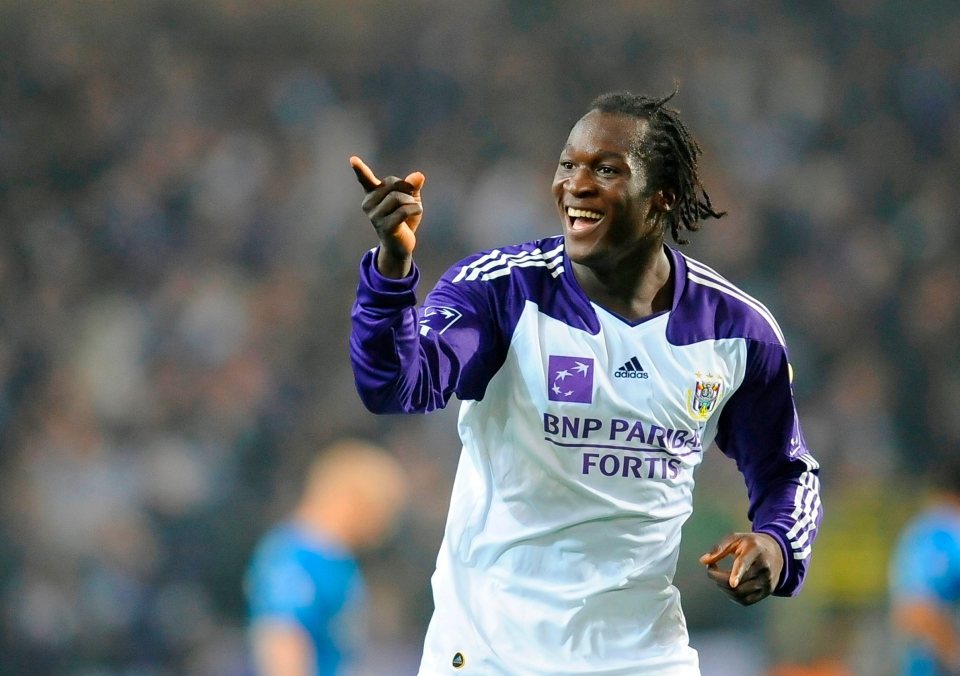 Romelu Lukaku celebrating a goal.