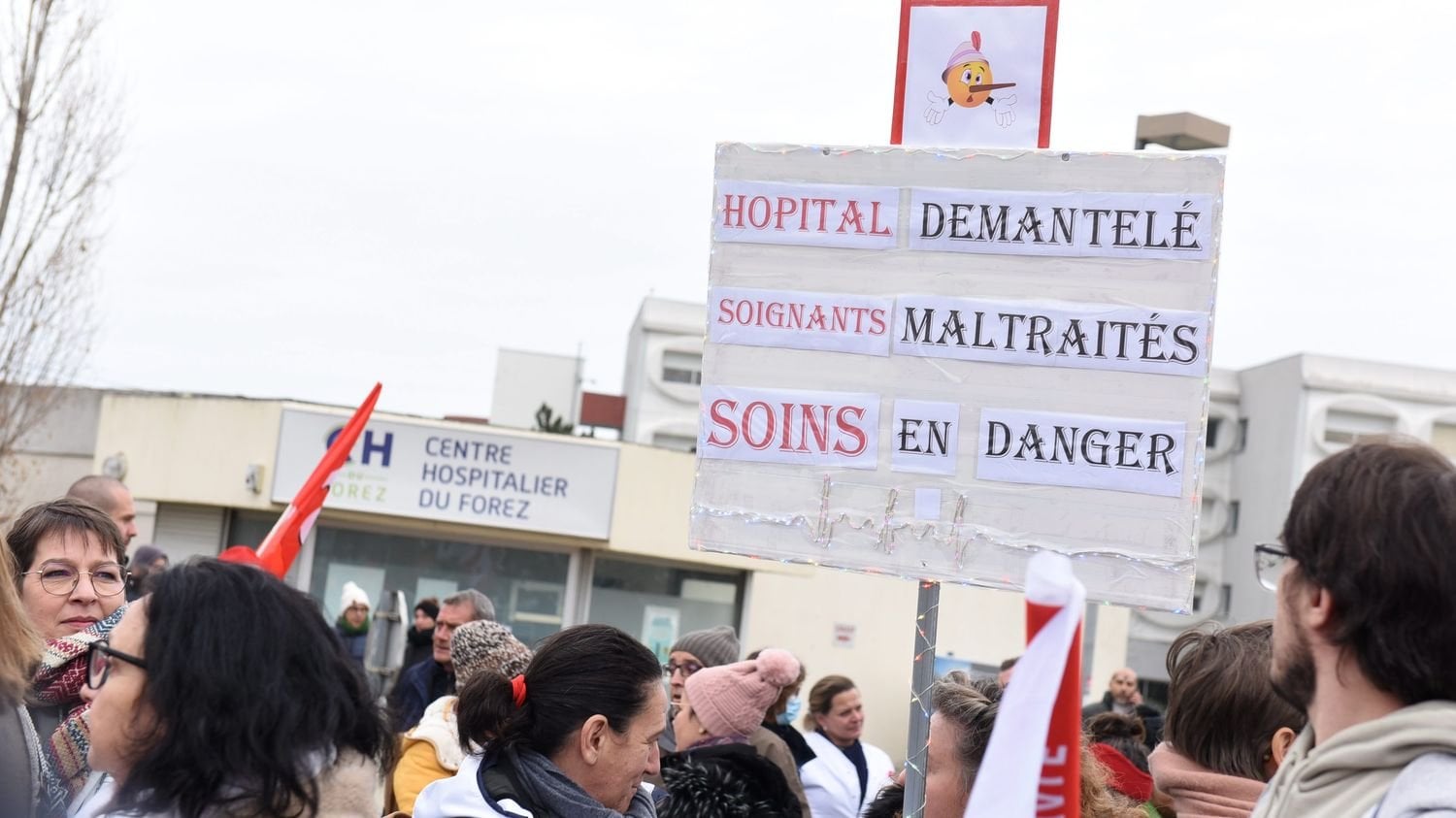 Suicides et harcèlement moral à l’hôpital public : une plainte visant trois ministres déposée devant la Cour de justice de la République