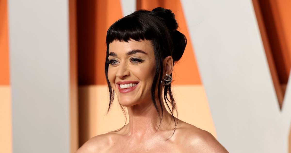 Wendy's Reacts to Backlash After Joking About Leaving Katy Perry in Space