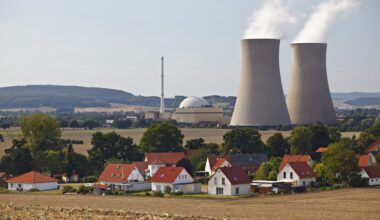 SMR czy wielkoskalowa elektrownia jądrowa – co powinna wybrać Polska?