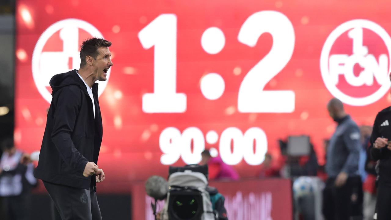 Sieg in Kaiserslautern: Kloses FCN knackt den Betzenberg - mit Glück