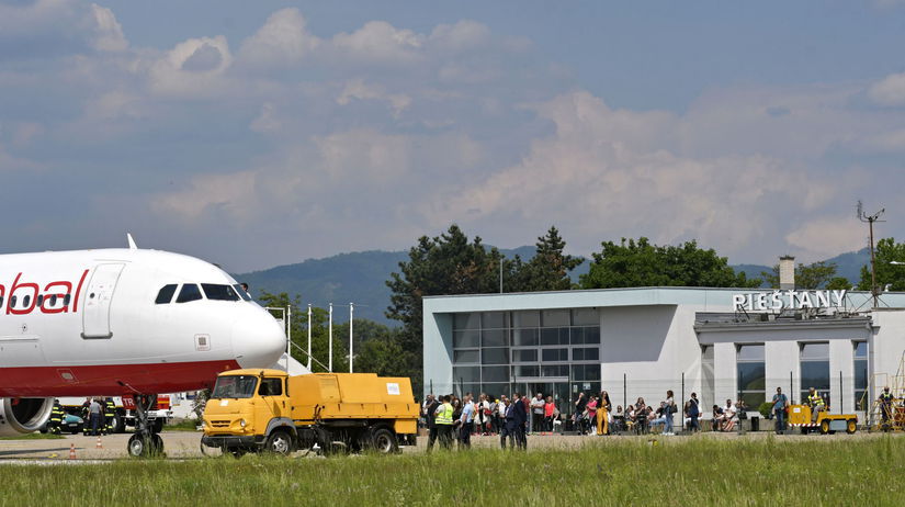 Celoslovenské oslavy víťazstva nad fašizmom budú na letisku v Piešťanoch - Domáce - Správy