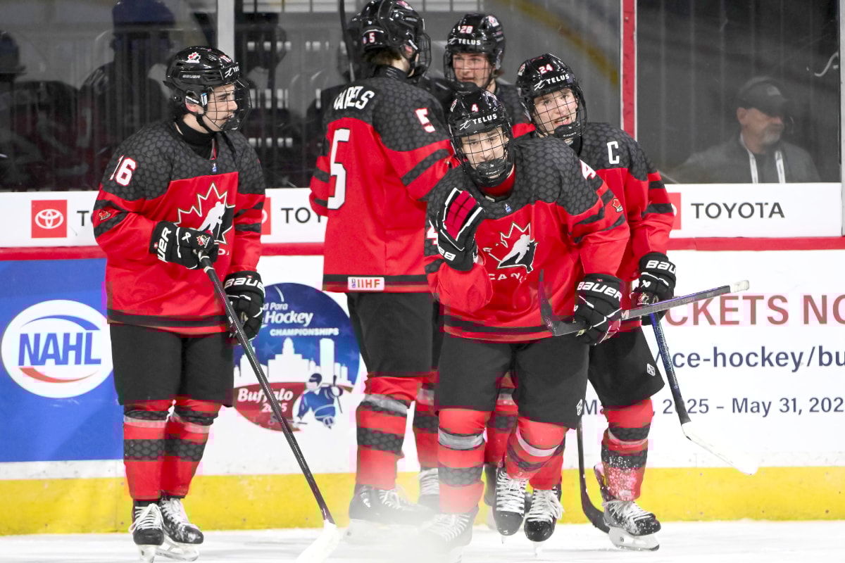 Giants help Canada blow out Slovakia