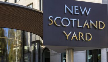 Met Police to cut more than 1,200 officers amid growing funding crisis