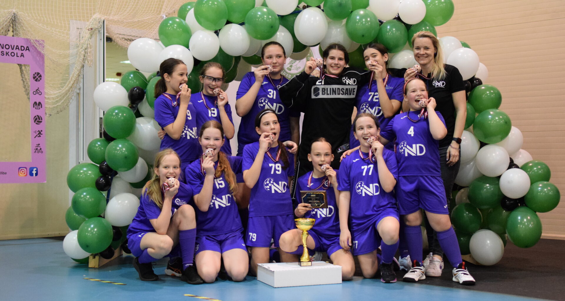 Latvijas Florbola savienība » LV » 2024/2025 » Jaunumi » MU12 grupas bronzu pēcspēles metienos izcīna "NND/RJTC"