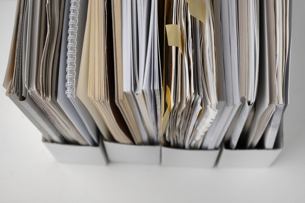 13 parties did not submit annual reports on time / Article