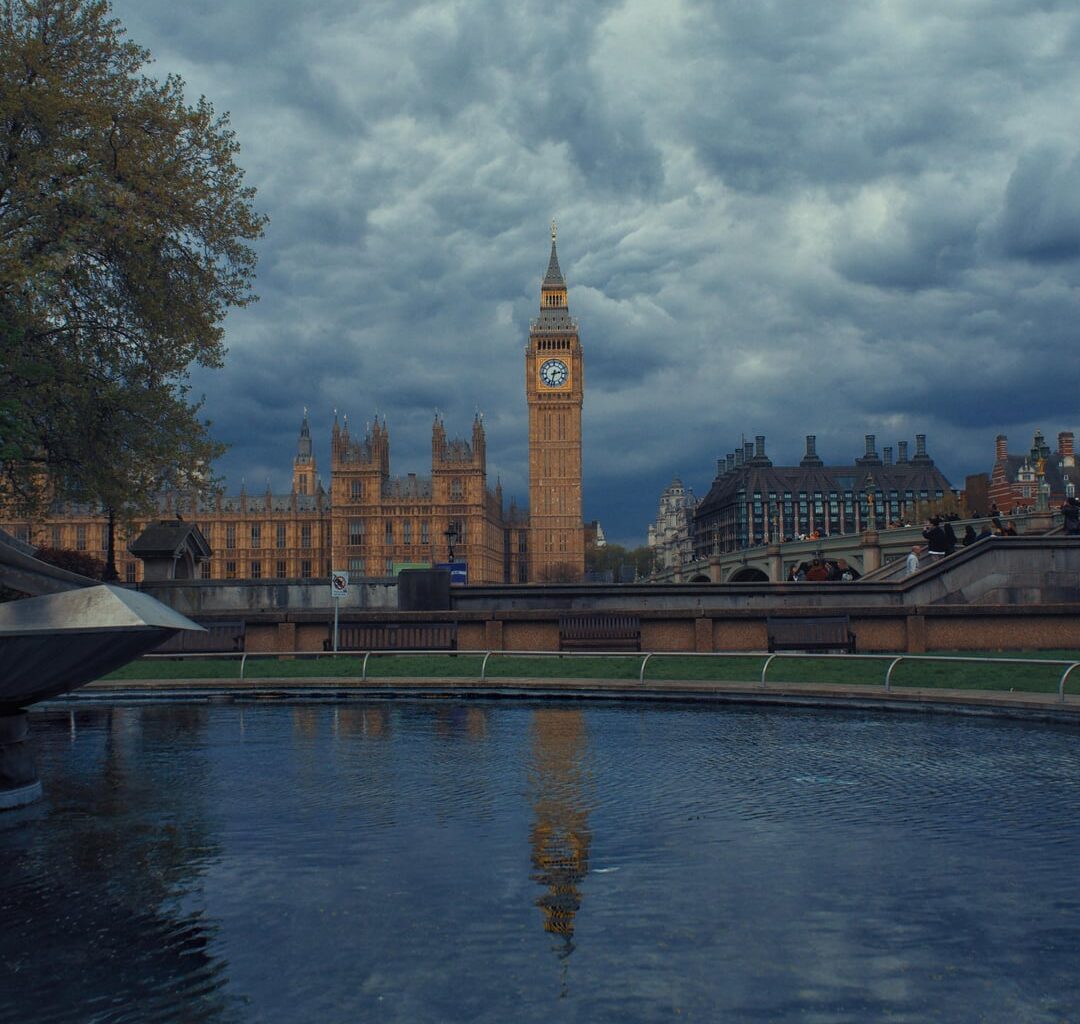 Today's weather changed abruptly in less than an hour
