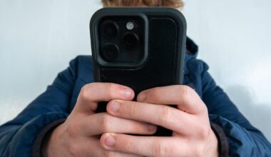 U.S. exempts smartphones, computers from global Trump tariffs