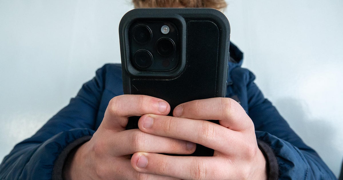 U.S. exempts smartphones, computers from global Trump tariffs
