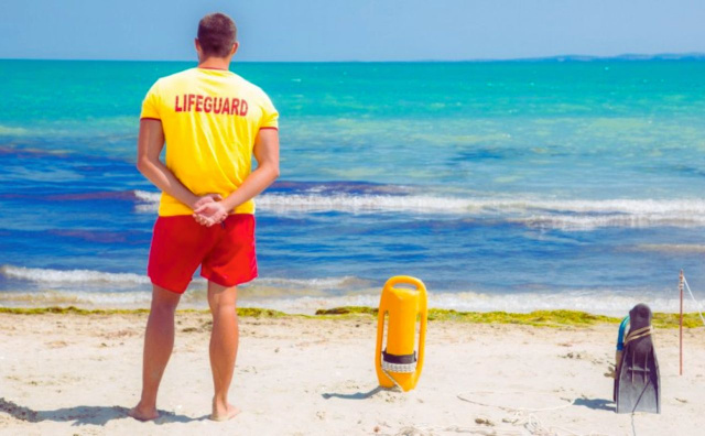 Bulgaria: Bulgarians Vanish from Tourism Jobs Amid Growing Dependence on Foreign Labor