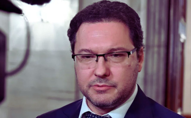 Bulgaria: Bulgarian Opposition Accused of Undermining Eurozone Bid Amid No-Confidence Votes