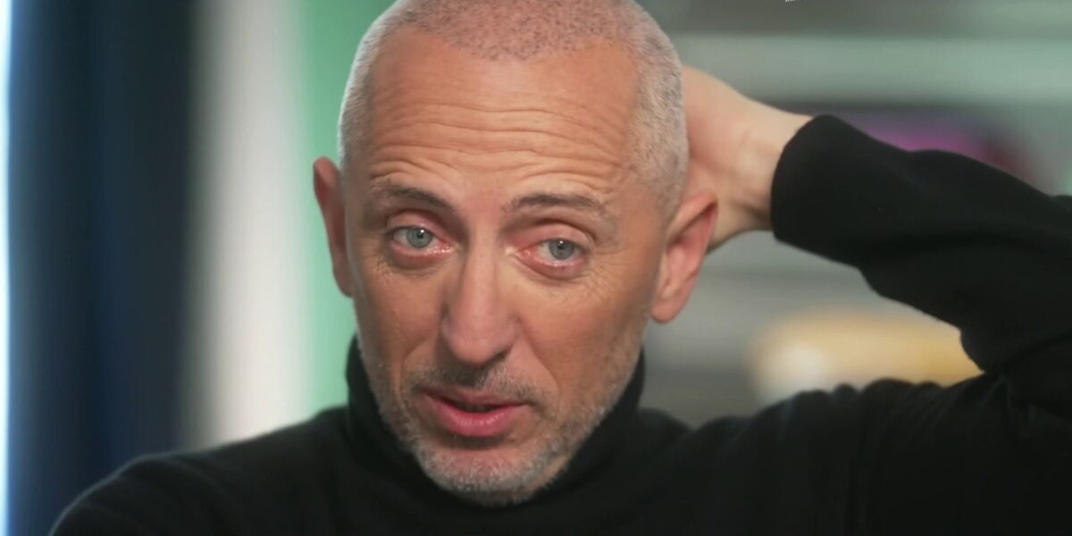 "Je l'ai fait" : Gad Elmaleh avoue avoir eu recours à des implants capillaires par le passé