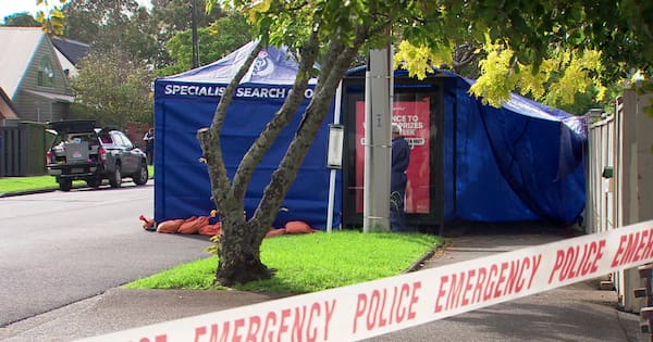 Police search for two assailants after fatal Auckland bus stop attack