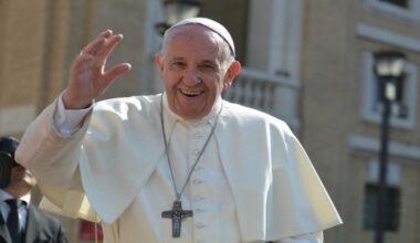 Croatia pays respect to Pope Francis