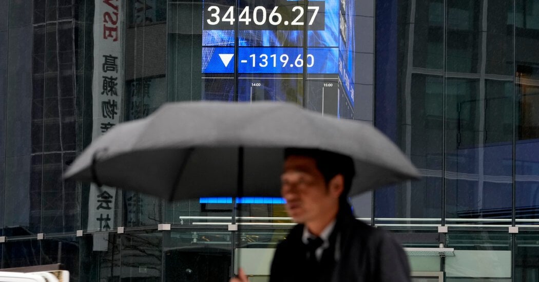 Stocks Drop Again as Trade War Intensifies