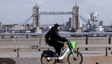 Travellers to UK reminded about new border bureaucracy / Article