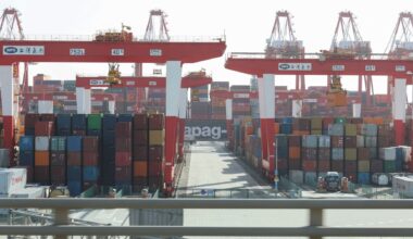 US forges ahead with 104% tariffs on China, says willing to talk to other countries