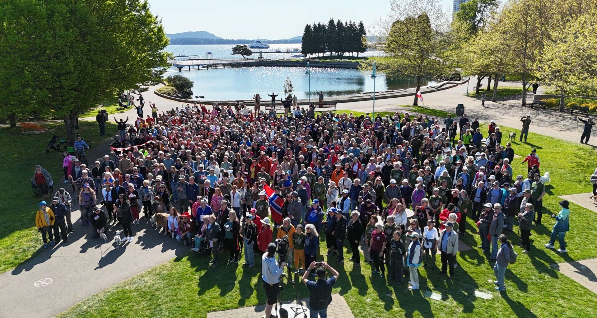 Americans pour into Nanaimo after viral TikTok invite