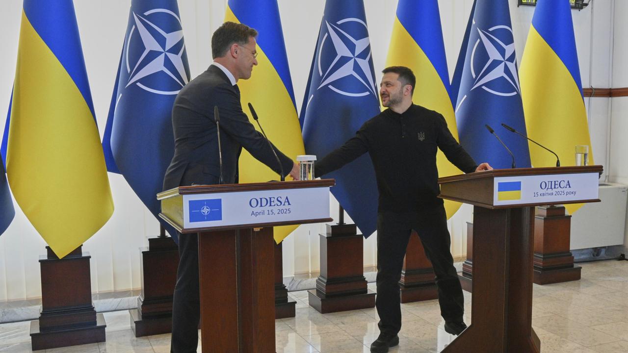 Ukraine-Liveblog: ++ Rutte trifft Selenskyj in Odessa ++