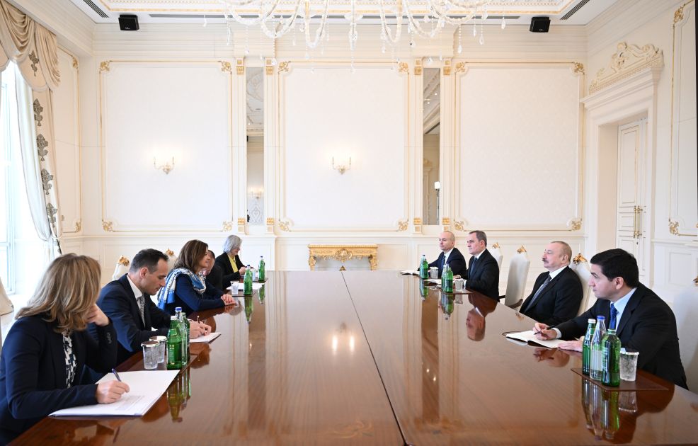 President Ilham Aliyev receives Foreign Minister of Slovenia - Gallery Image