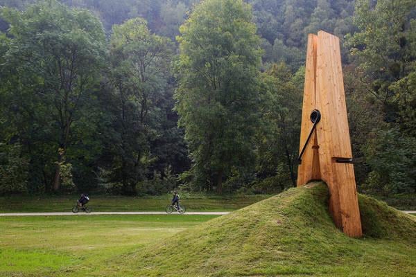Dutch attempt to have mountains