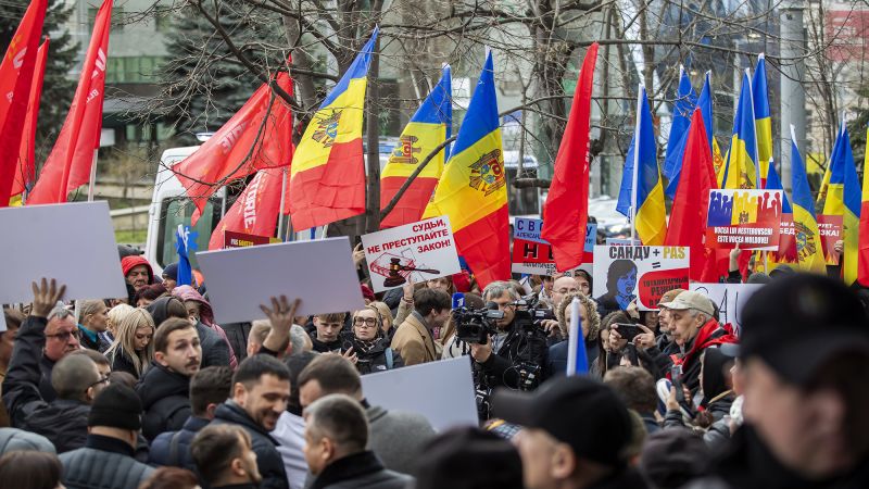 Moldova says Russia helped pro-Moscow MP flee long jail sentence