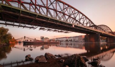 UNESCO advises restoring, not replacing, historic Prague railway bridge