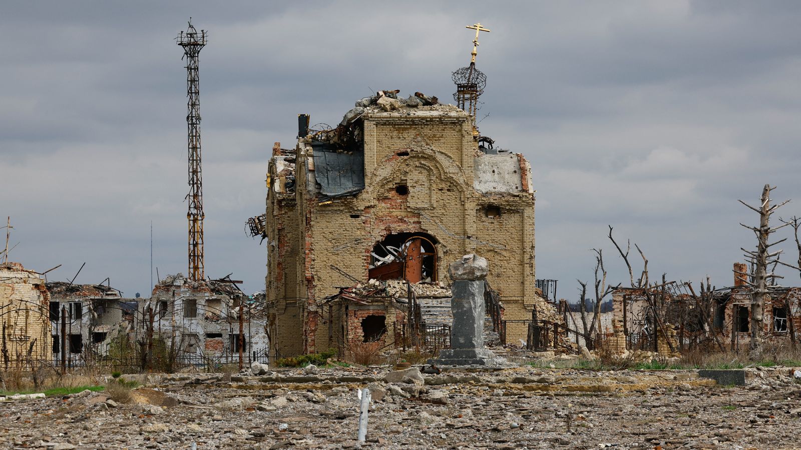 Ukraine war latest: Russia claims gain in Donetsk; top Putin negotiator 'to visit Washington' | World News