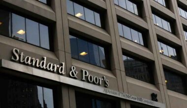 S&P: Greece upgraded to ‘BBB’ on ‘unwavering fiscal discipline’