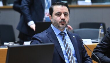 Syria orders restructure of its embassies, diplomatic missions