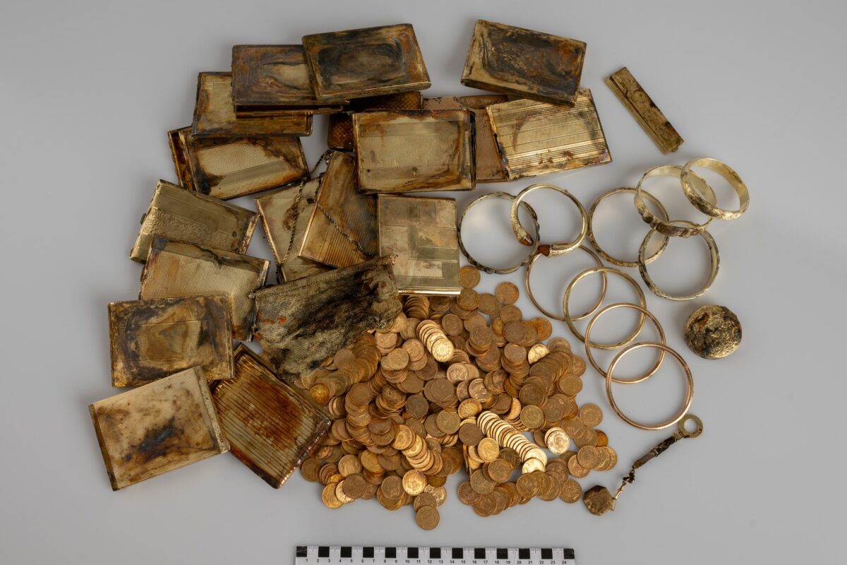 Astonishing Find in the Czech Republic: Hikers Discover a 3.7 Kilogram Serbian/Bosnian Gold Treasure