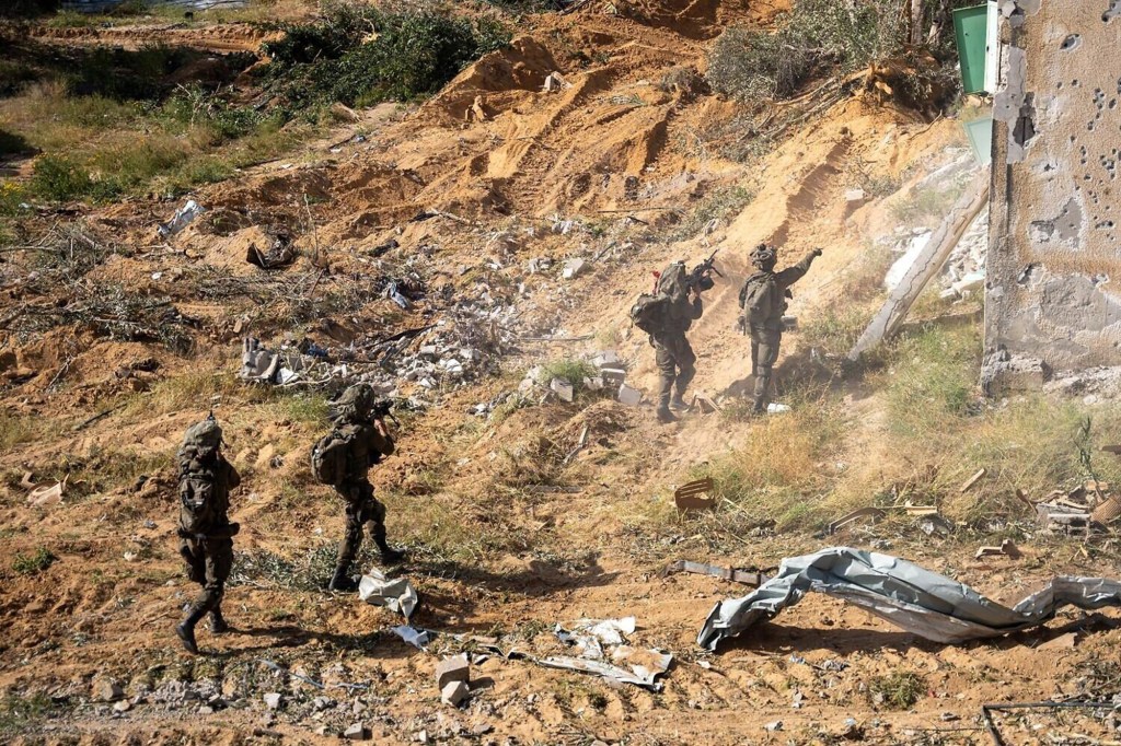 Israeli troops fighting in the Morag Corridor in the southern Gaza Strip.