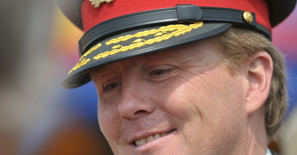 The King of the Netherlands called on the country to "arm itself to the teeth"