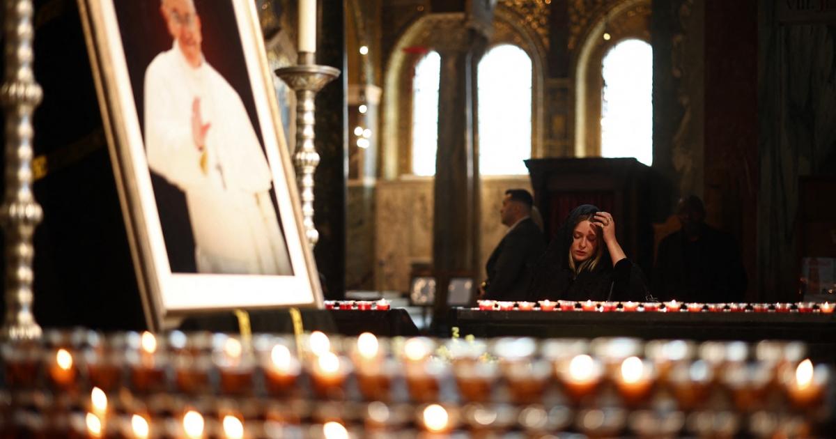 Care ar fi posibila cauză a morţii Papei Francisc. Vaticanul nu se pronunţă încă