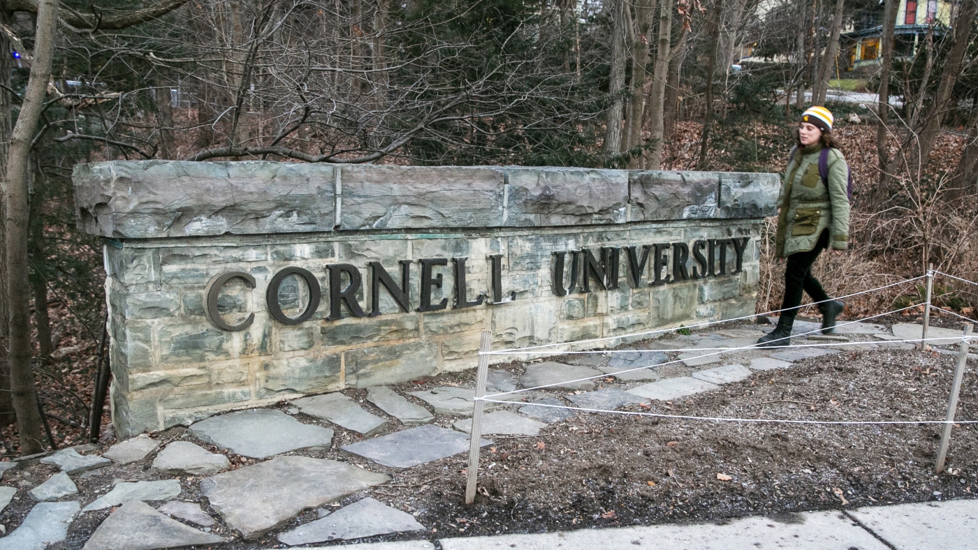 Trump officials halt $1 billion in funding for Cornell, $790 million for Northwestern : NPR