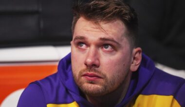 Emotional return for Luka Doncic and Mavericks fans in his 1st game at Dallas since trade to Lakers