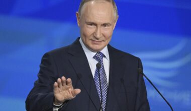 Russian attacks during Easter ceasefire declared by Putin killed 3 in Ukraine's Kherson region
