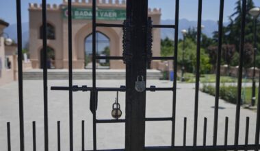 Dozens of tourist resorts in Indian-controlled Kashmir are closed after deadly attack