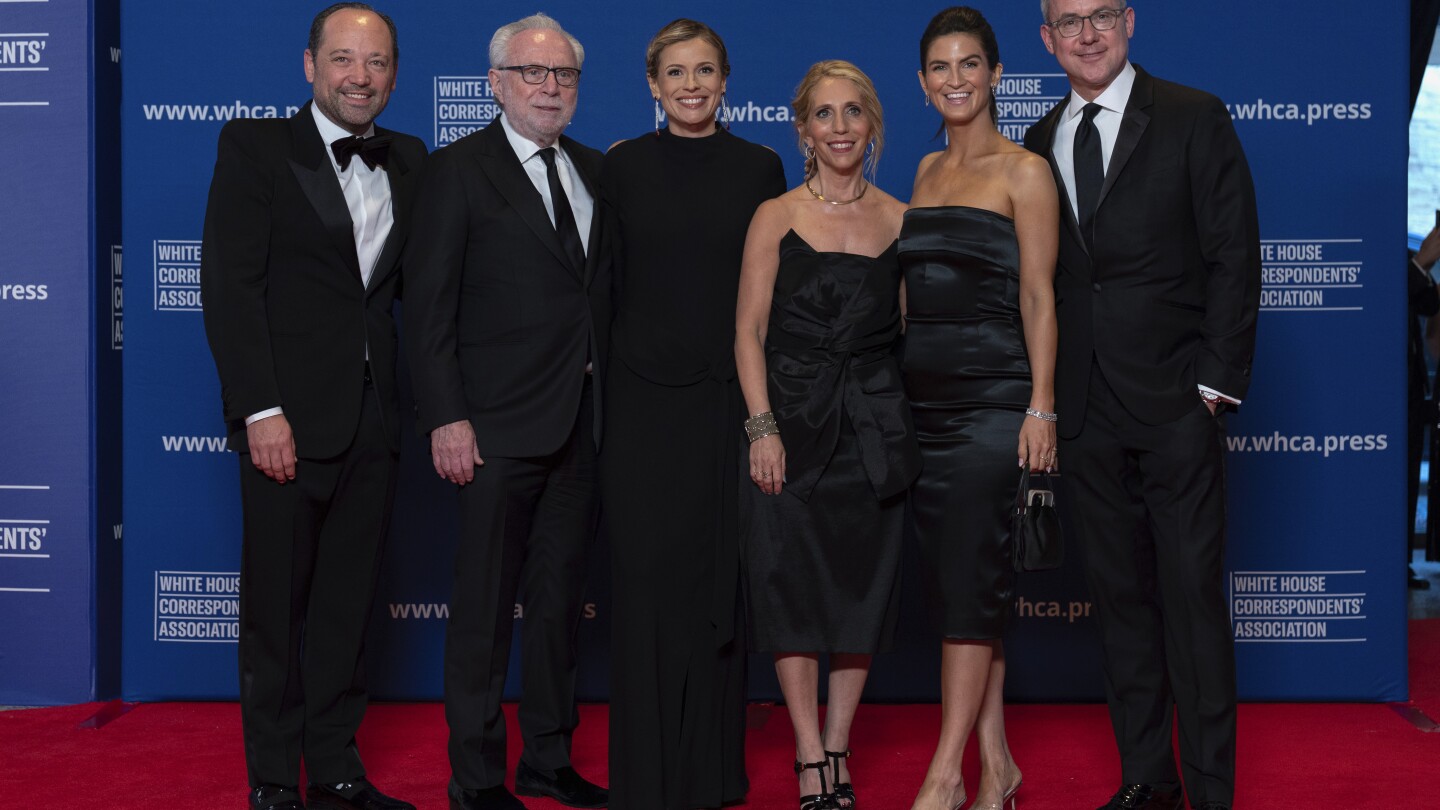 White House journalists use annual press dinner to celebrate First Amendment