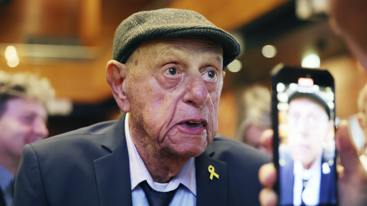 Former German president warns of far right at 80th anniversary of Buchenwald liberation