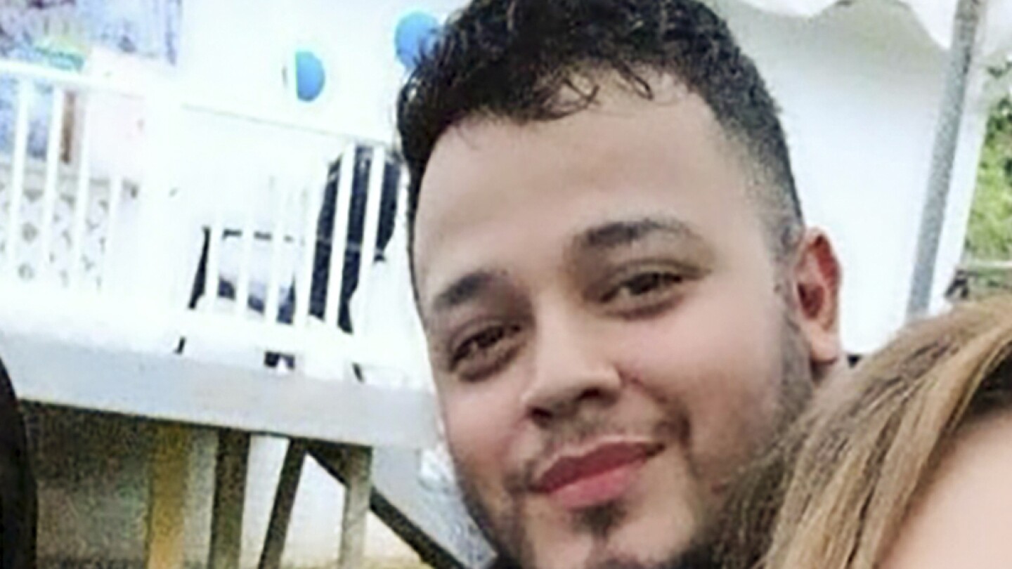 Kilmar Abrego Garcia's return in limbo as judge agrees to halt discovery order