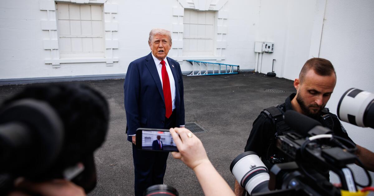 Letters to the Editor: Enduring ‘the whiplash effect’ in the face of President Trump's reversals