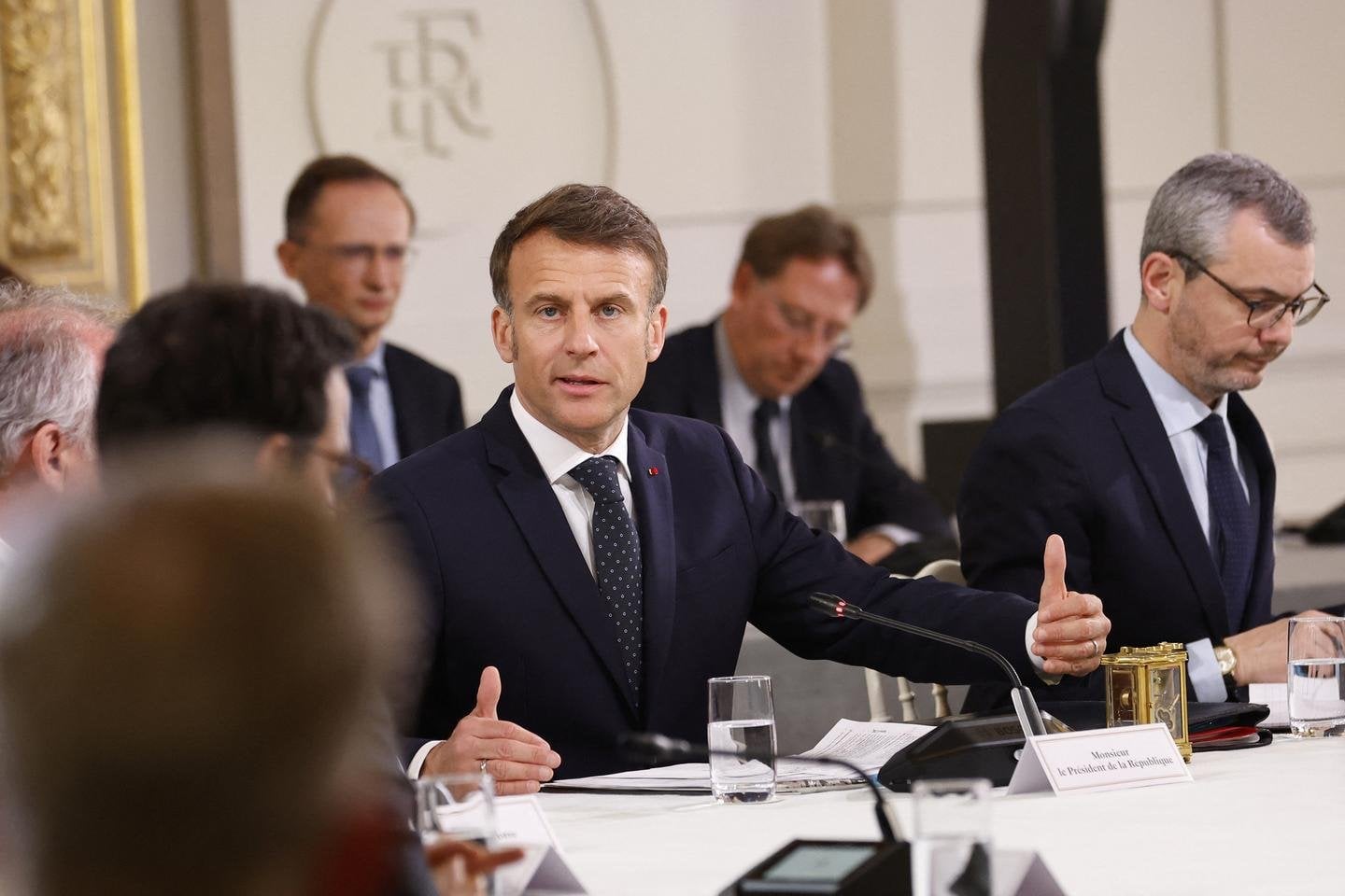 Droits de douane américains : Emmanuel Macron dénonce une décision « infondée » de Donald Trump et appelle à une suspension des investissements aux Etats-Unis